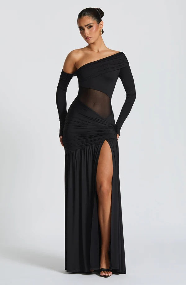 Robe noire de luxe