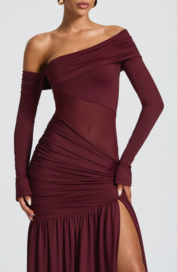 Robe noire de luxe